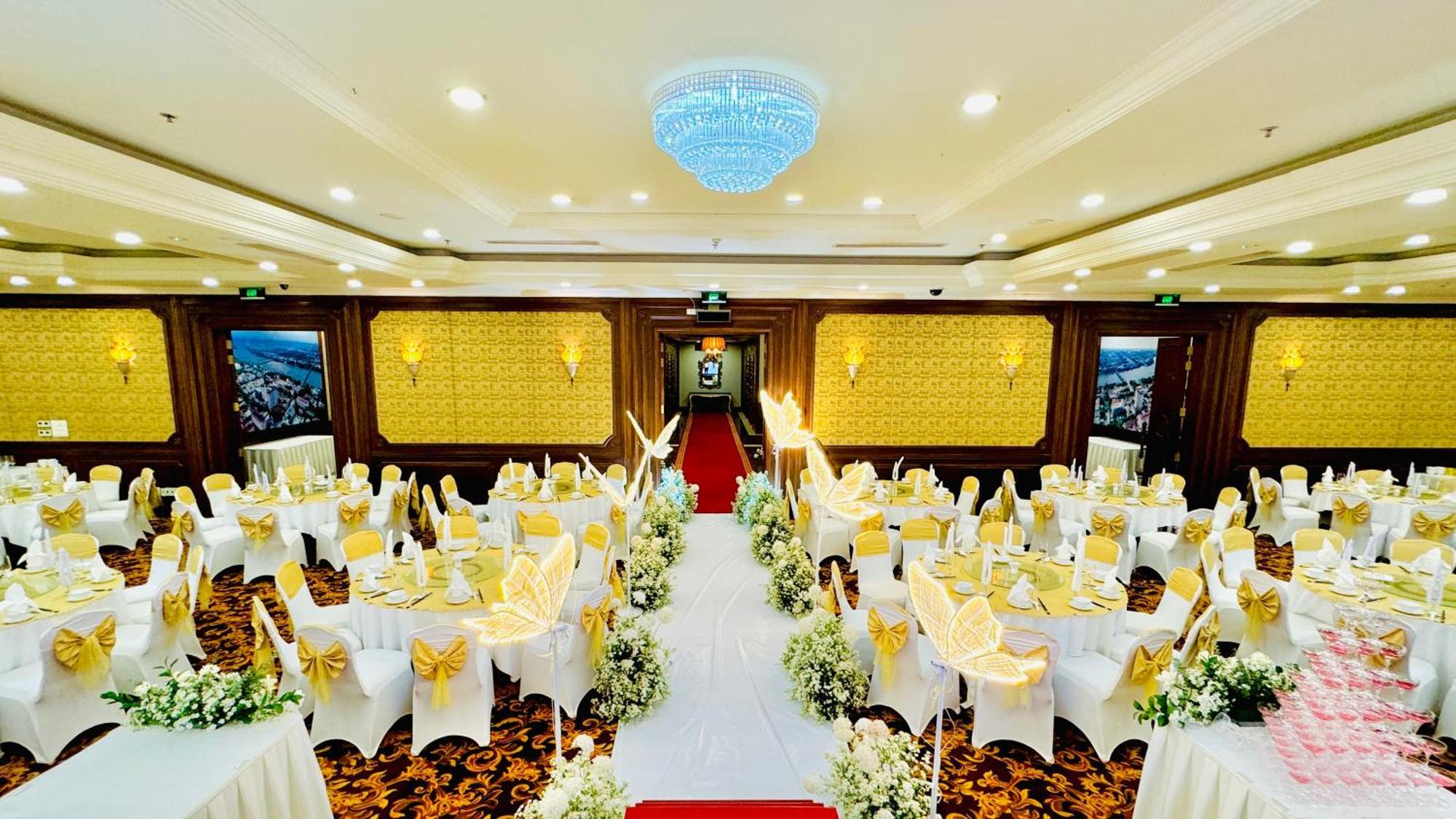 Ttc Imperial Hotel Hue Esterno foto